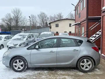Opel Astra Gen-J-2009-2018