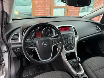 Opel Astra Gen-J-2009-2018