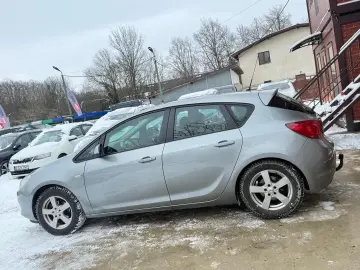 Opel Astra Gen-J-2009-2018