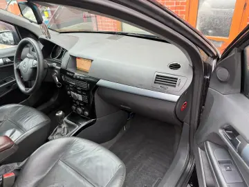 Opel Astra Gen-H-2004-2010