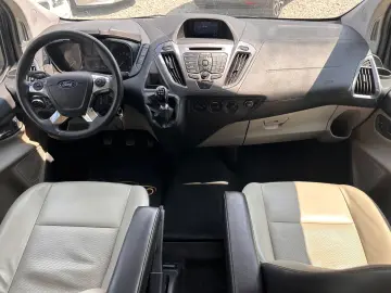 Ford Tourneo-Custom-