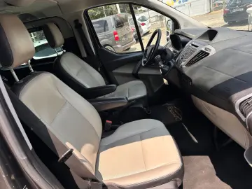 Ford Tourneo-Custom-