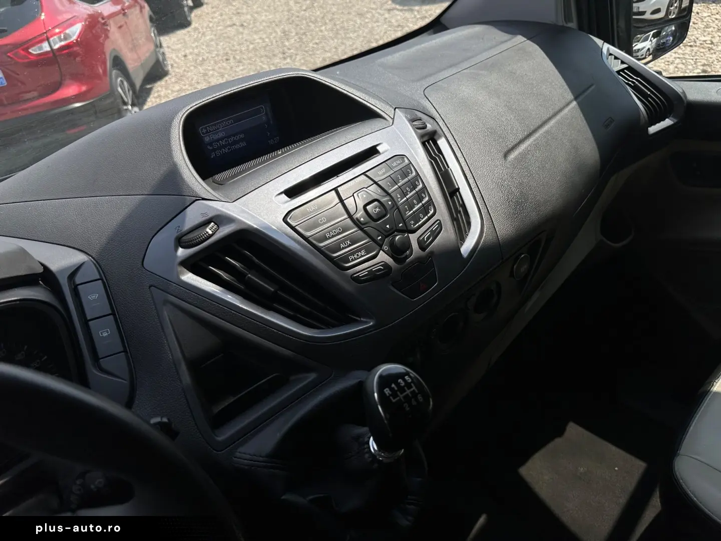 Ford Tourneo-Custom-