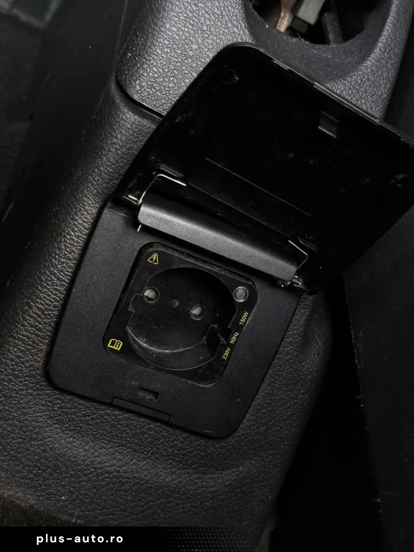 Ford Tourneo-Custom-