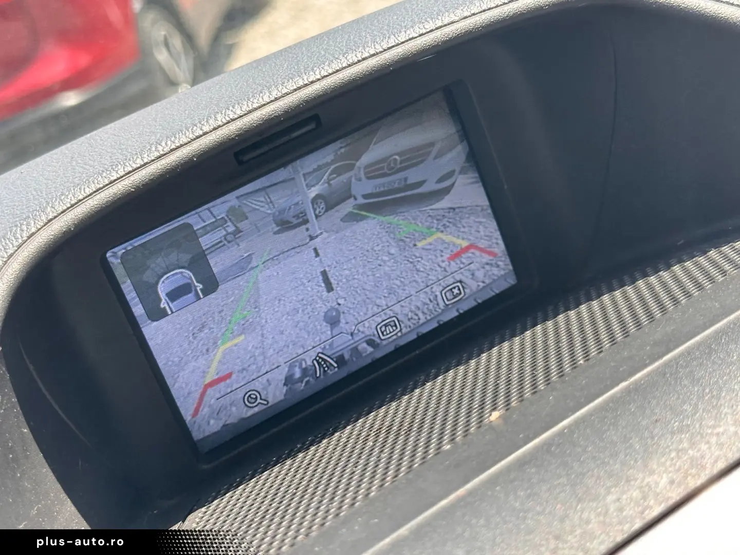 Ford Tourneo-Custom-