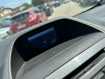 Ford Tourneo-Custom-