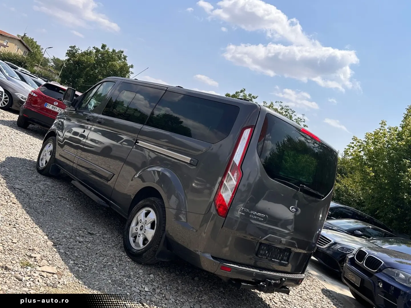 Ford Tourneo-Custom-