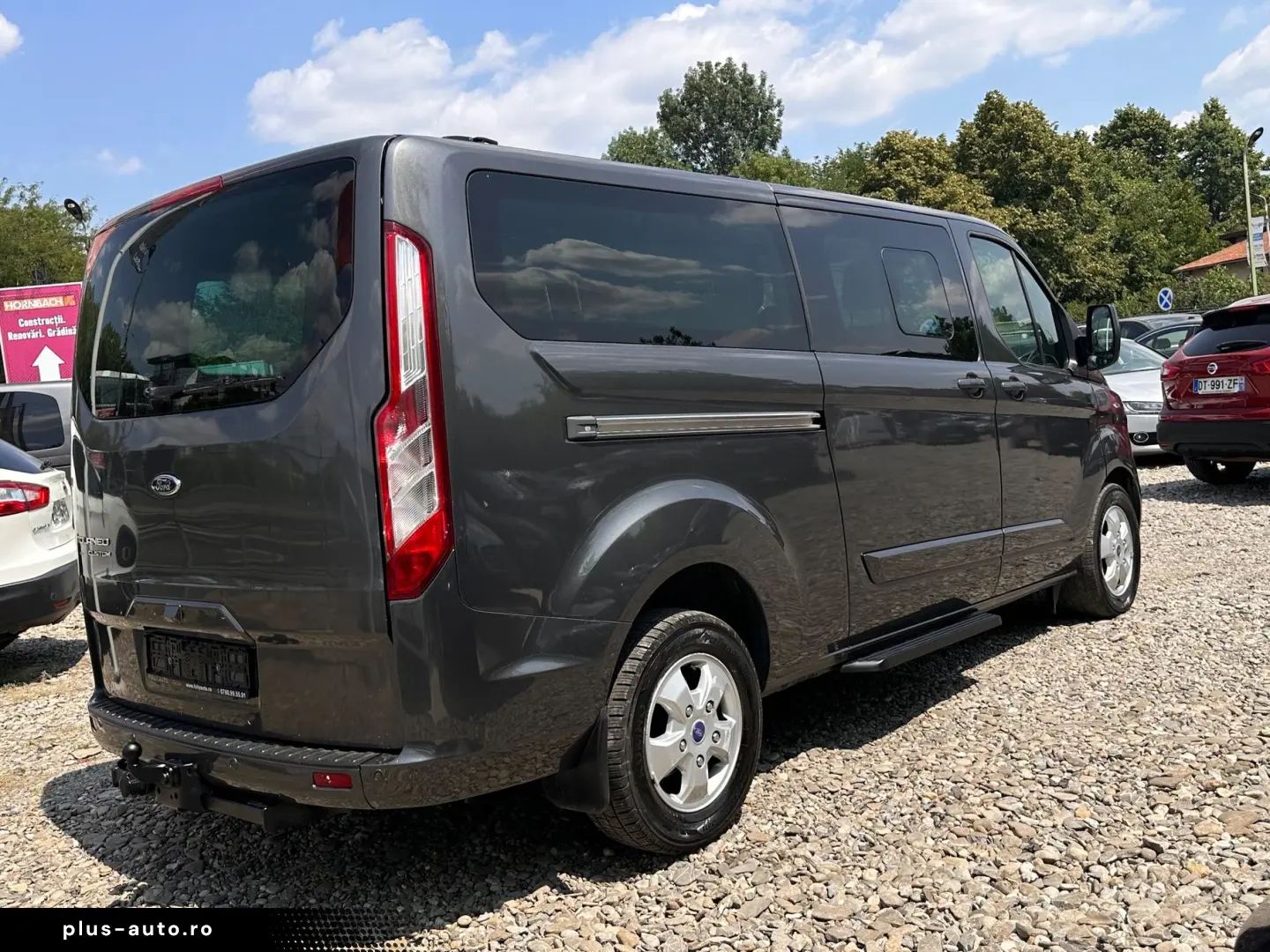 Ford Tourneo-Custom-