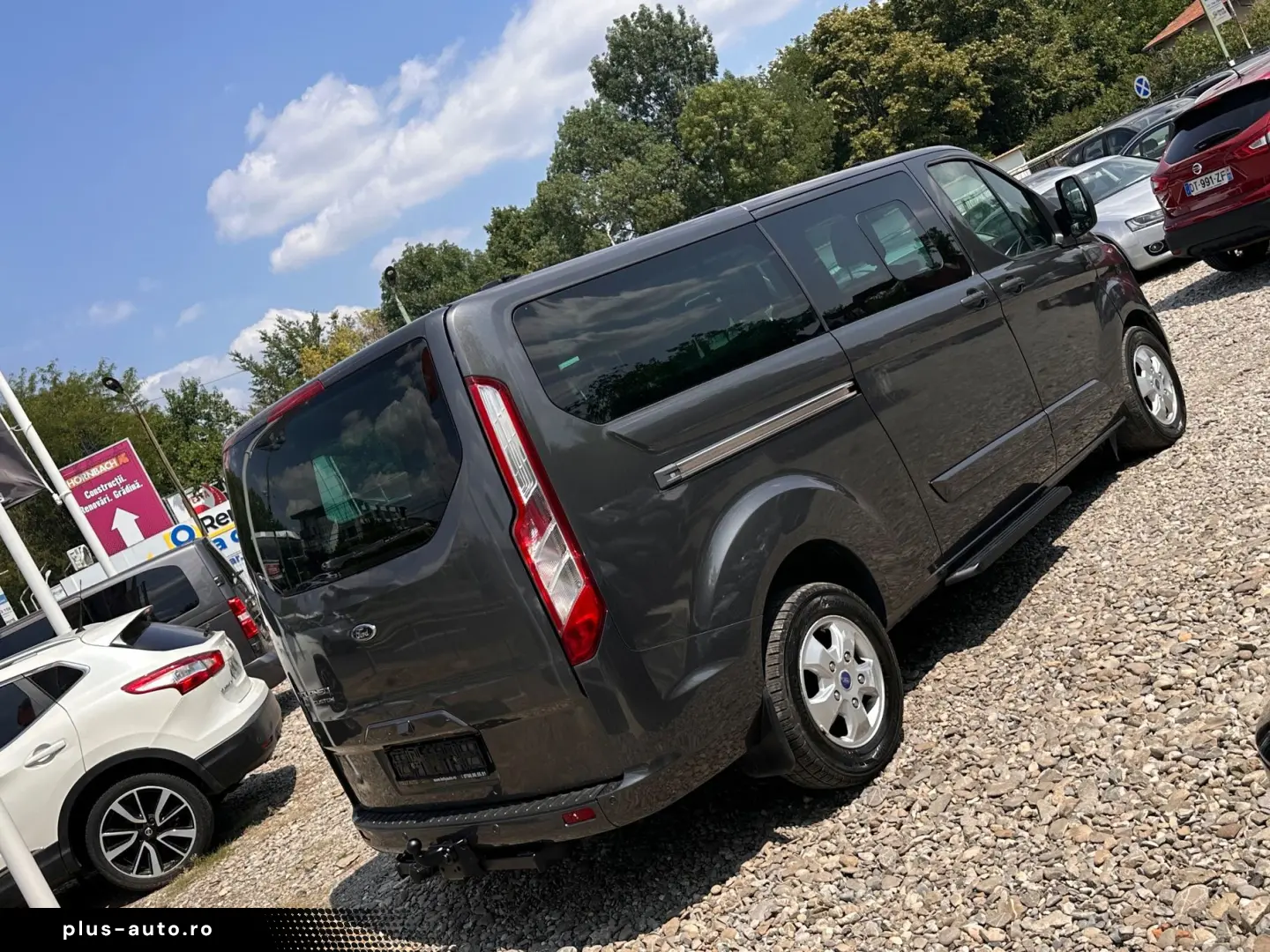 Ford Tourneo-Custom-