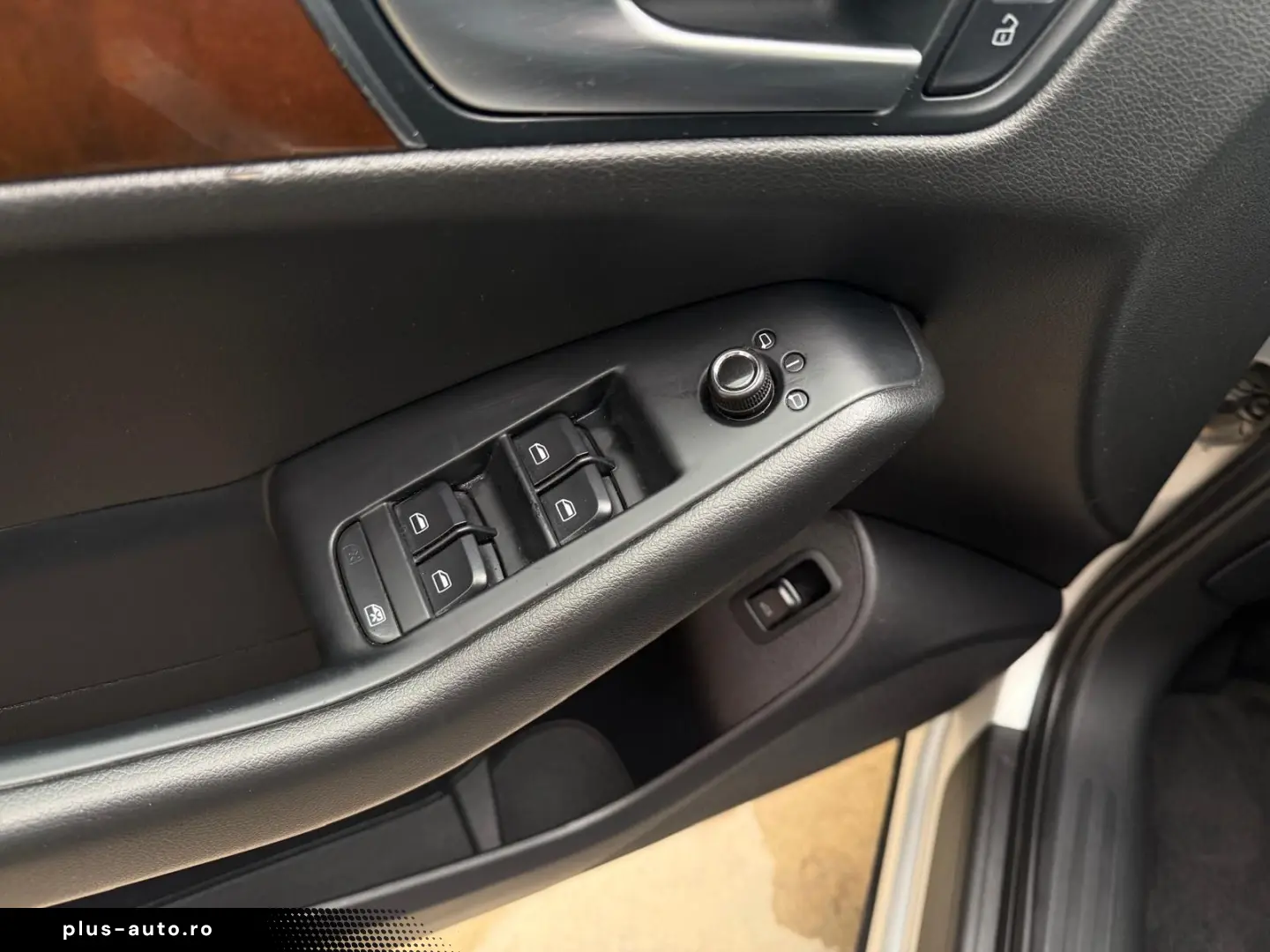 Audi Q5 Gen-8R-2008-2016