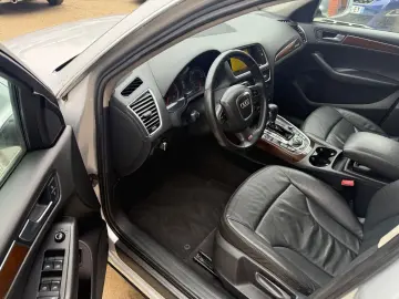 Audi Q5 Gen-8R-2008-2016