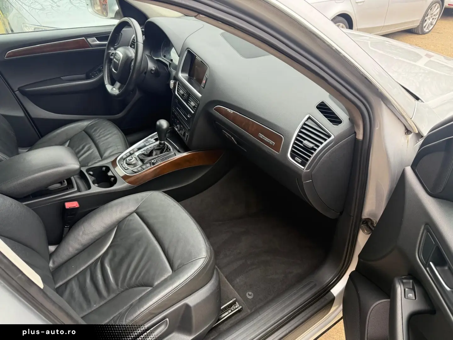 Audi Q5 Gen-8R-2008-2016