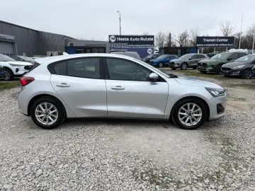 Ford Focus 2022 - via workleto.com