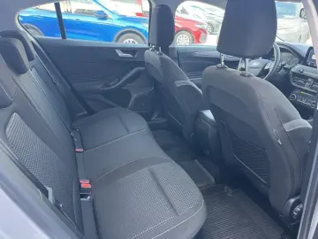 Ford Focus 2022 - via workleto.com