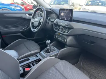 Ford Focus 2022 - via workleto.com