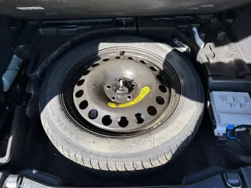 Ford Kuga 2024 - via workleto.com