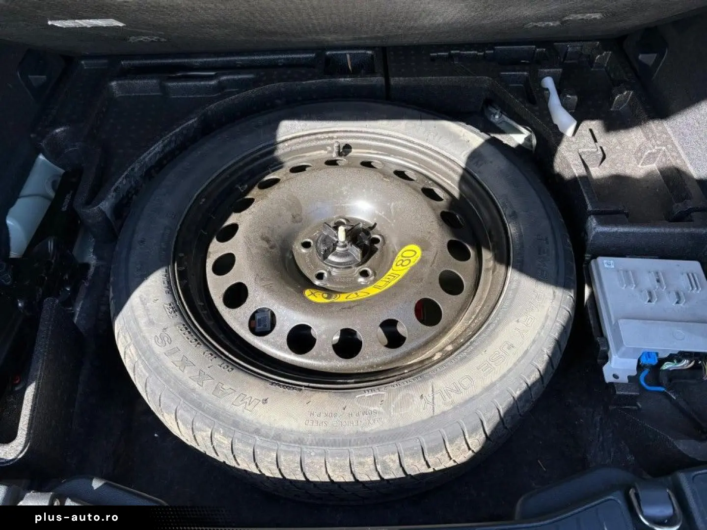 Ford Kuga 2024 - via workleto.com