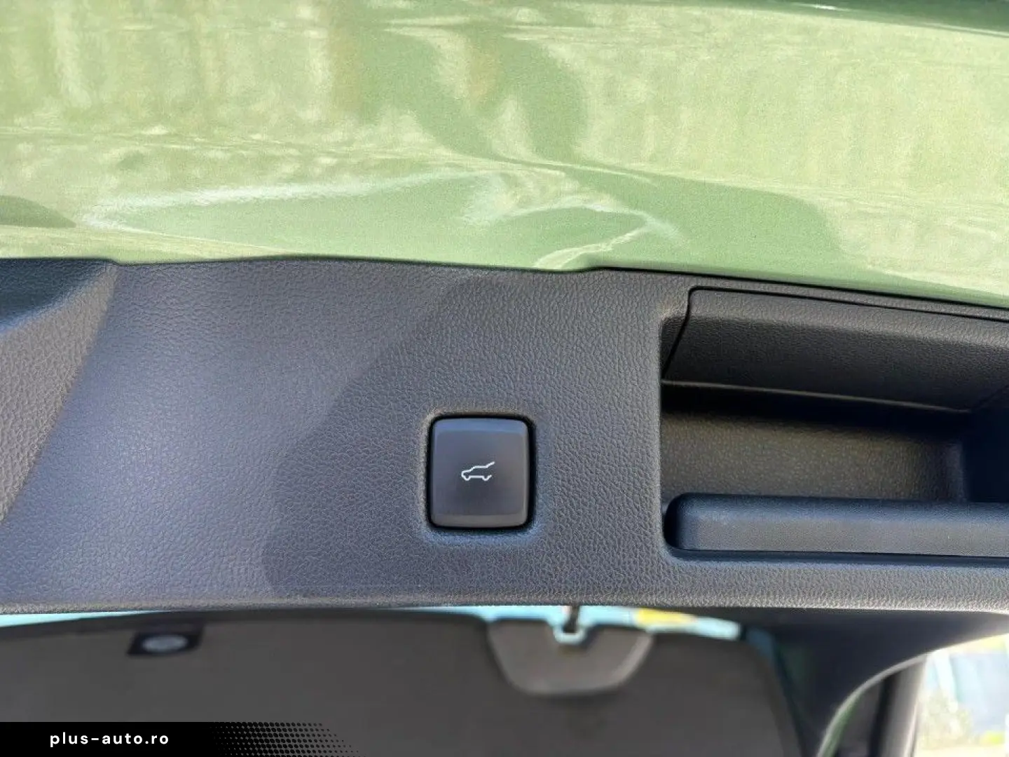 Ford Kuga 2024 - via workleto.com