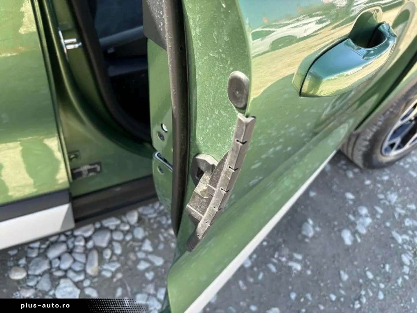 Ford Kuga 2024 - via workleto.com