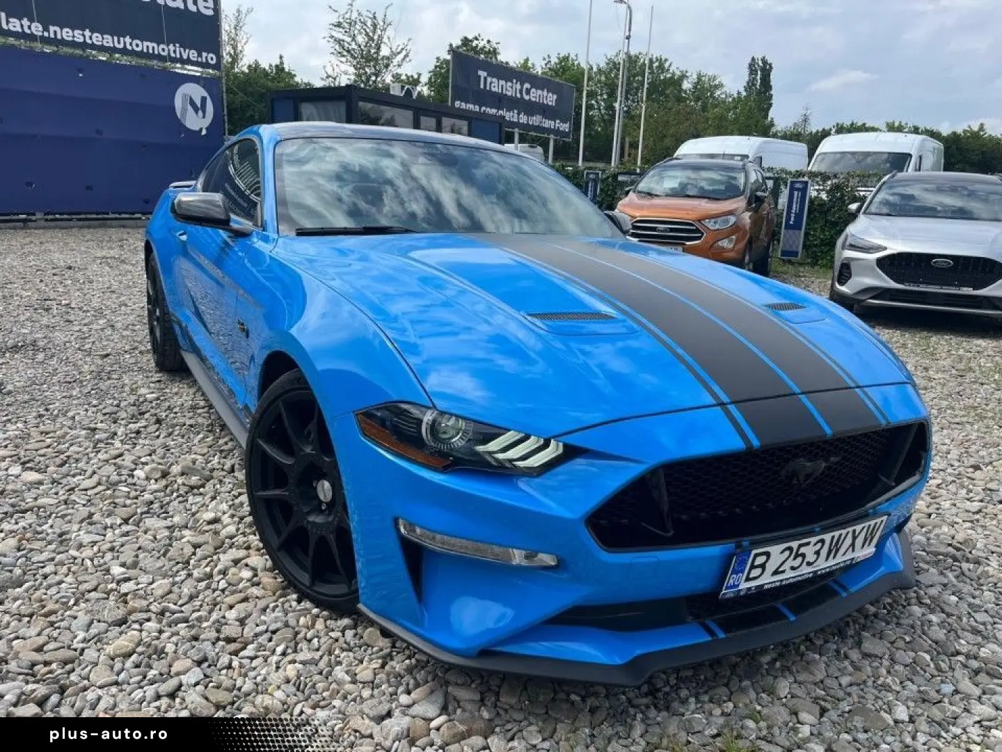 Ford Mustang 2022 - via workleto.com