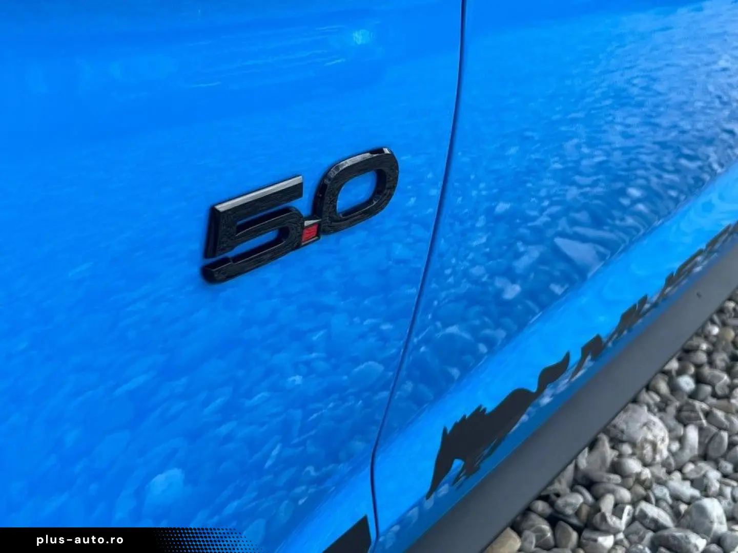 Ford Mustang 2022 - via workleto.com