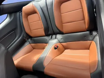 Ford Mustang 2022 - via workleto.com