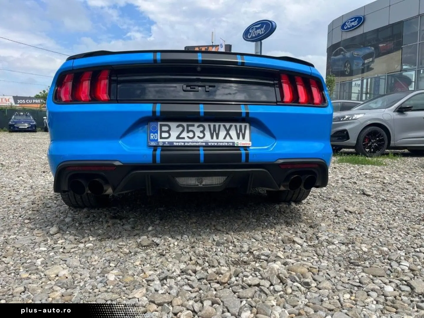 Ford Mustang 2022 - via workleto.com