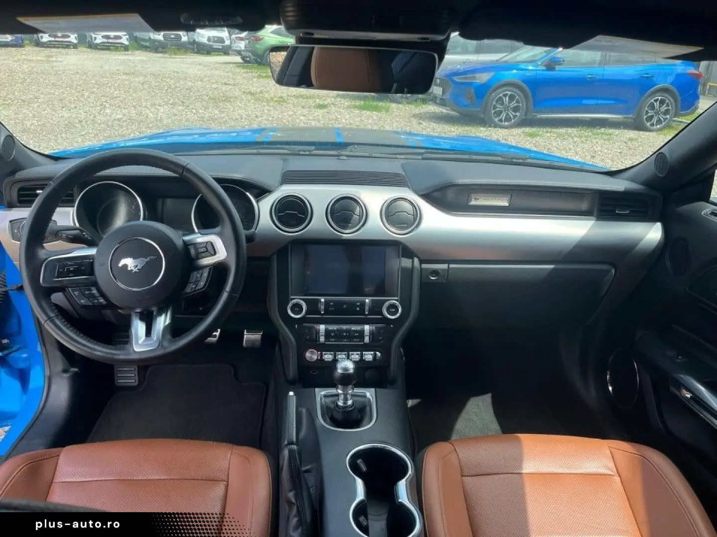 Ford Mustang 2022 - via workleto.com