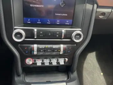 Ford Mustang 2022 - via workleto.com