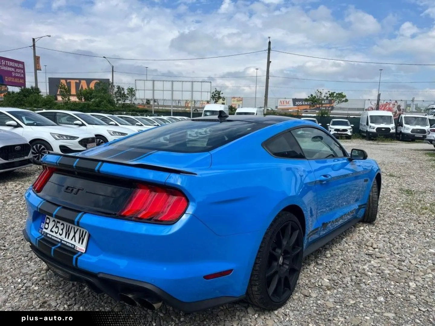 Ford Mustang 2022 - via workleto.com