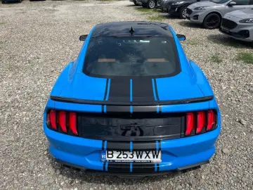 Ford Mustang 2022 - via workleto.com