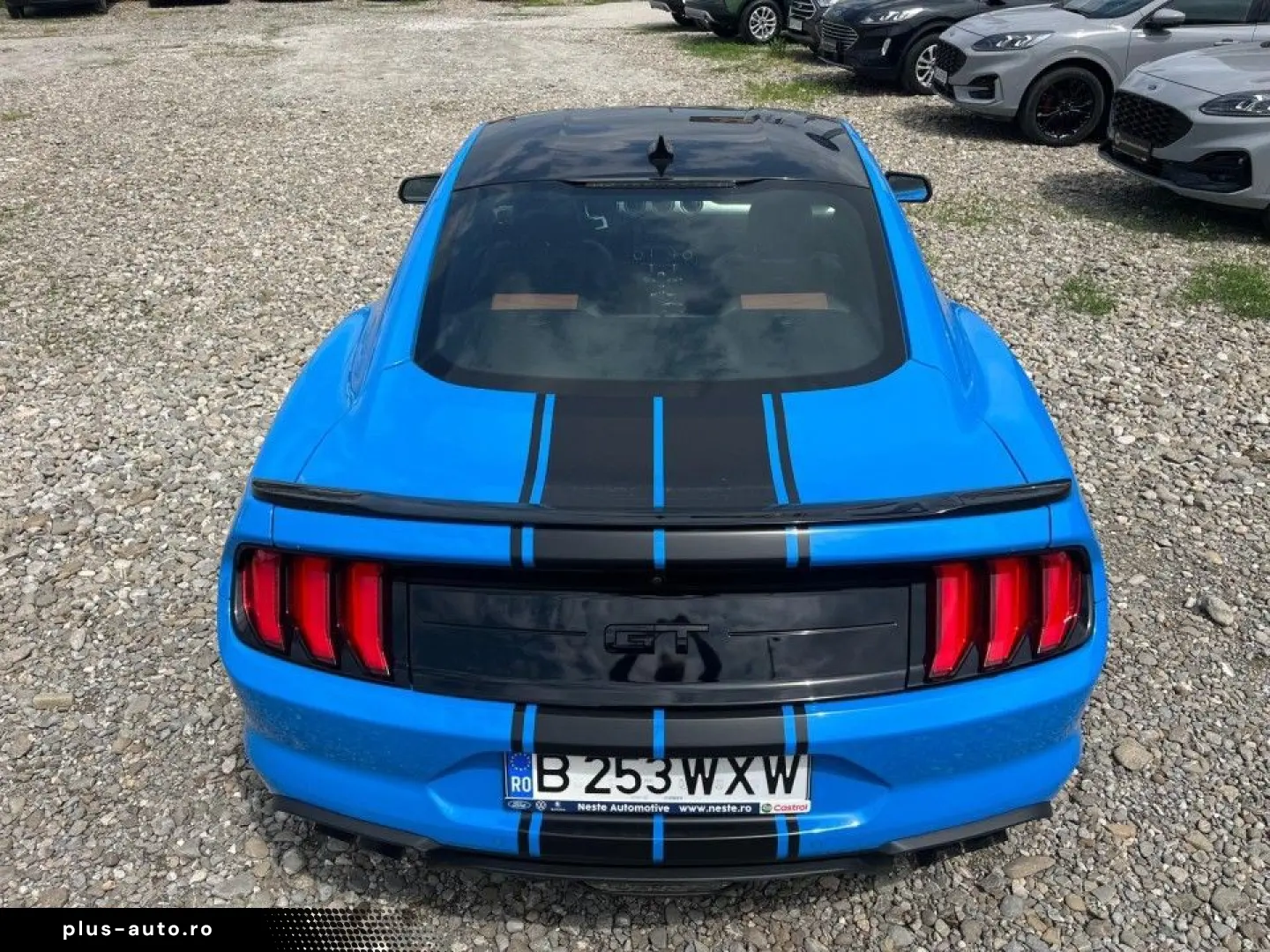 Ford Mustang 2022 - via workleto.com