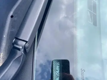 Ford Mustang 2022 - via workleto.com