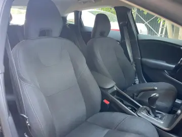 Volvo V40 D2    Vindem in Rate Avans Zero cu Buletinul