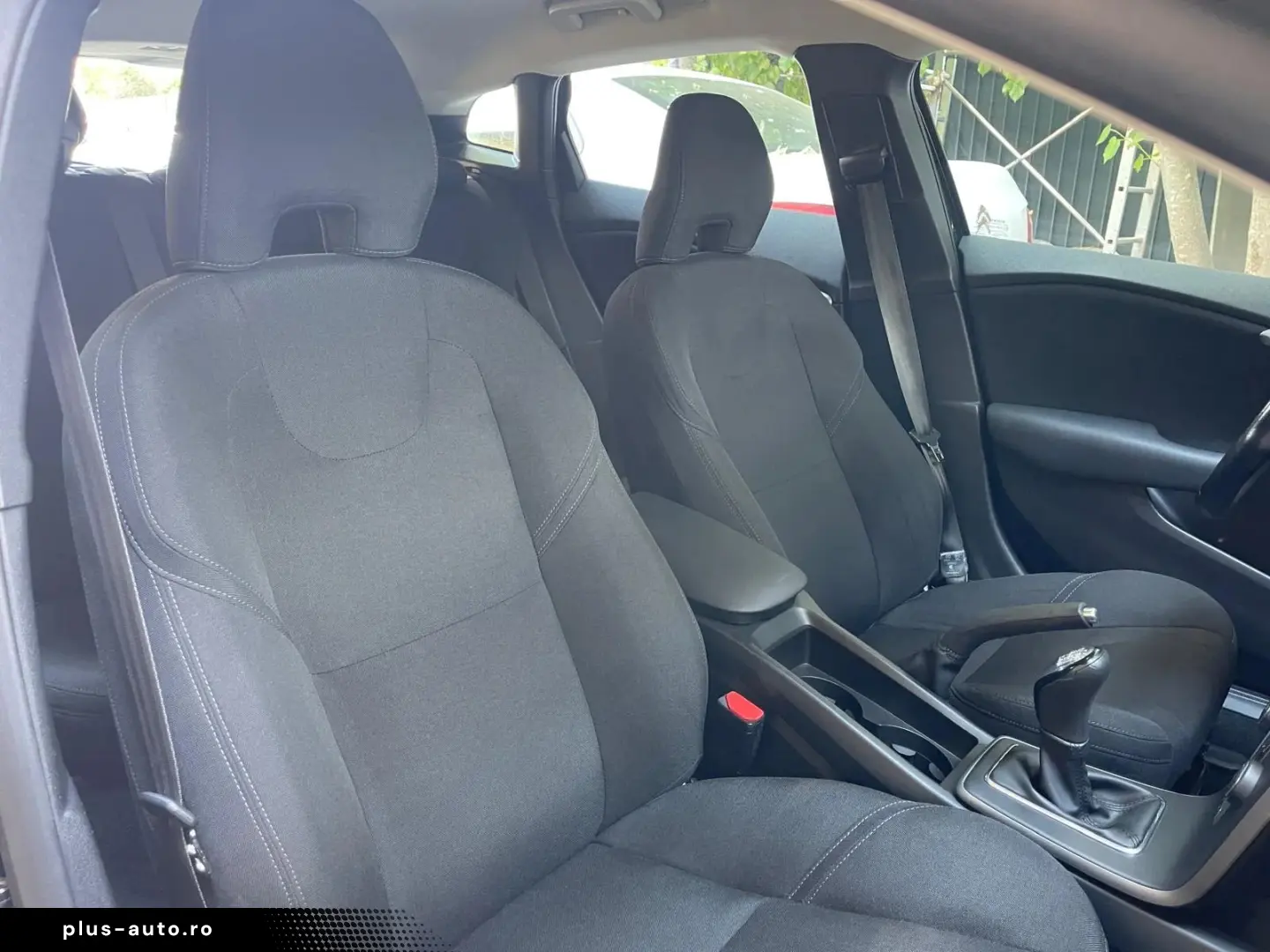 Volvo V40 D2    Vindem in Rate Avans Zero cu Buletinul