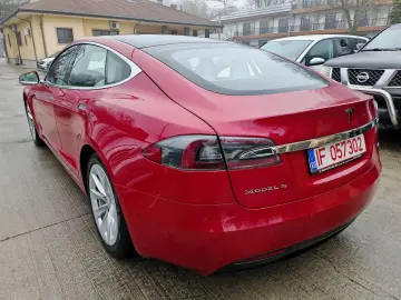 Tesla Tsla-Model-S
