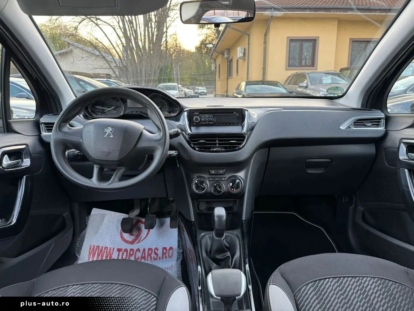 PEUGEOT 2008 1 2i    Vindem in rate Avans ZERO cu Buletinul