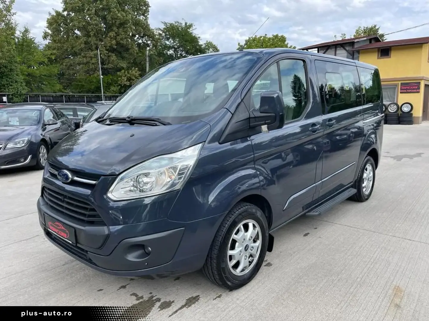 Ford Tourneo-Custom-