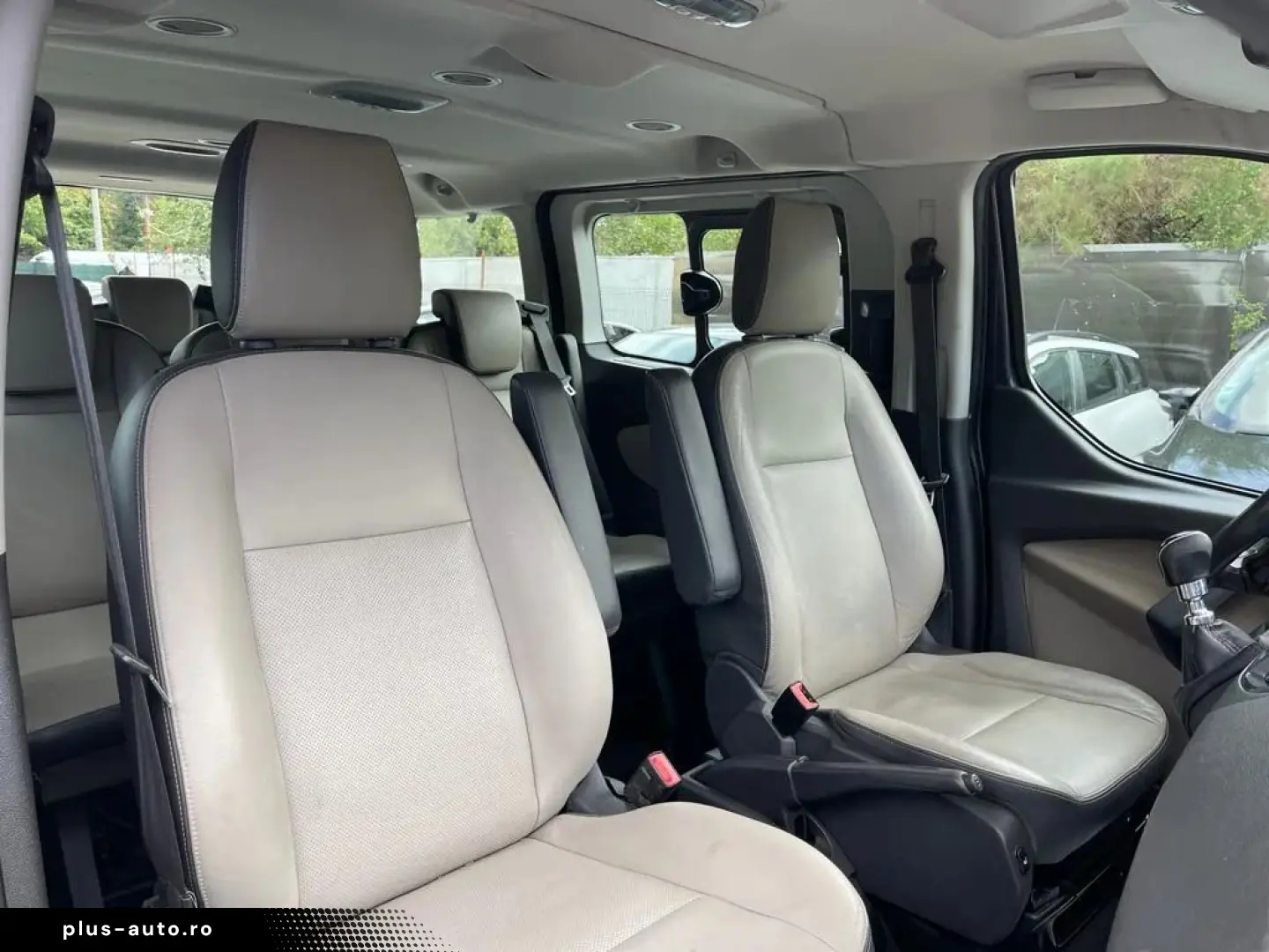 Ford Tourneo-Custom-