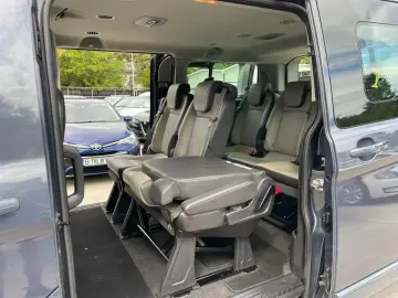 Ford Tourneo-Custom-