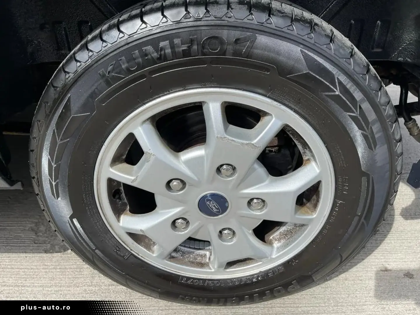 Ford Tourneo-Custom-