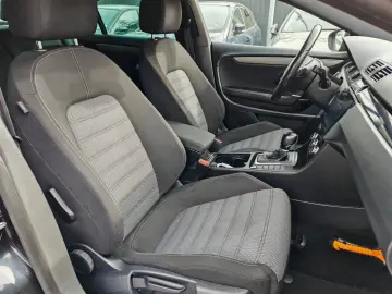 Volkswagen Passat-Cc