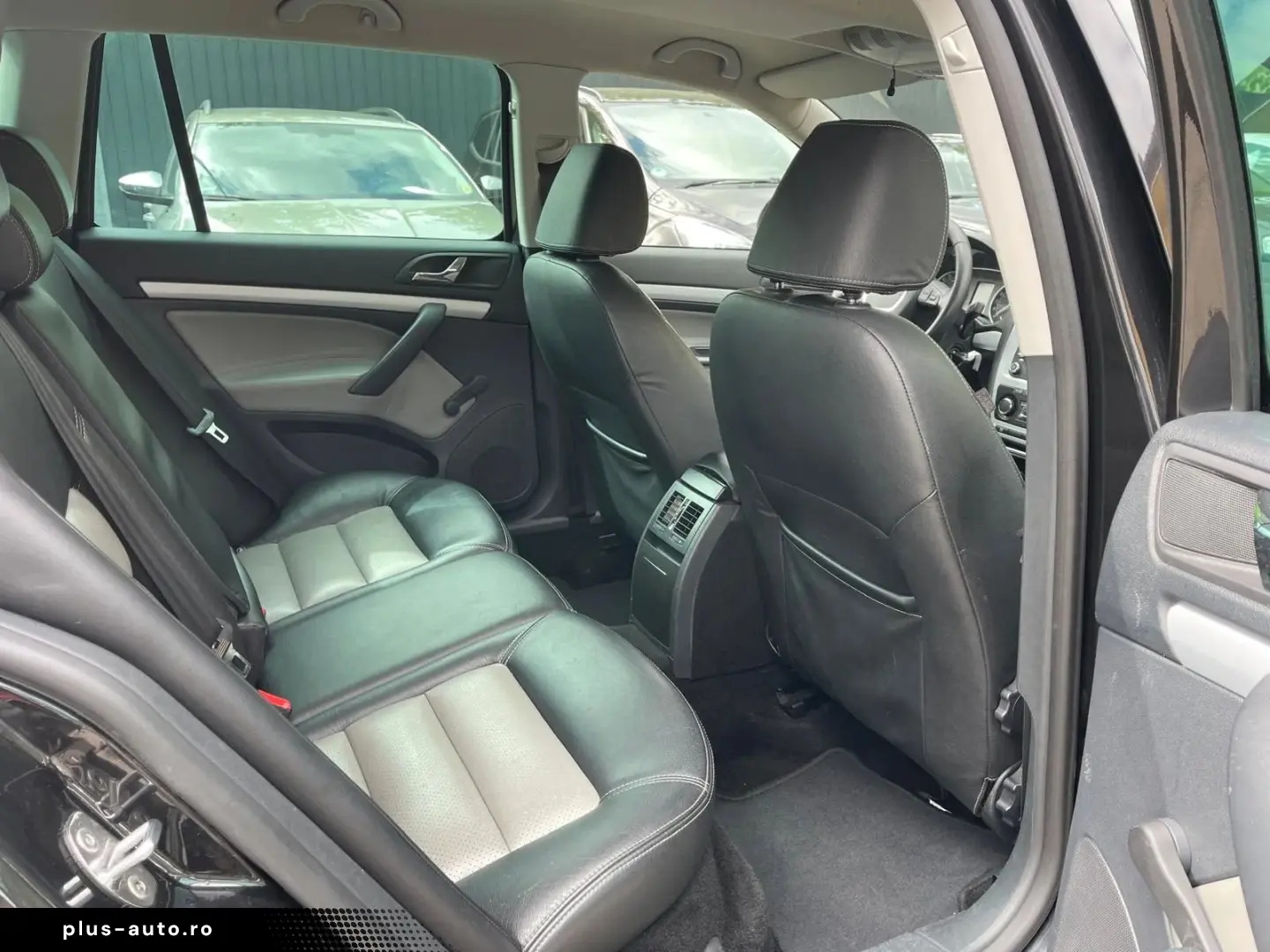 Skoda Octavia 1.6Tdi    Vindem in Rate Avans Zero cu Buletin