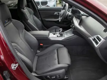 BMW M3 Comp. xDrive Touring Navi HUD 360Â  h k