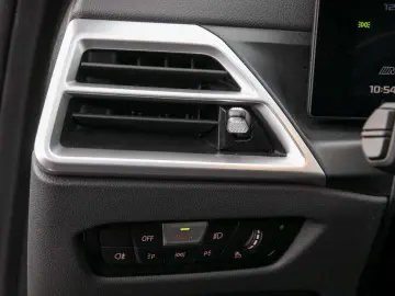 BMW M3 Comp. xDrive Touring Navi HUD 360Â  h k