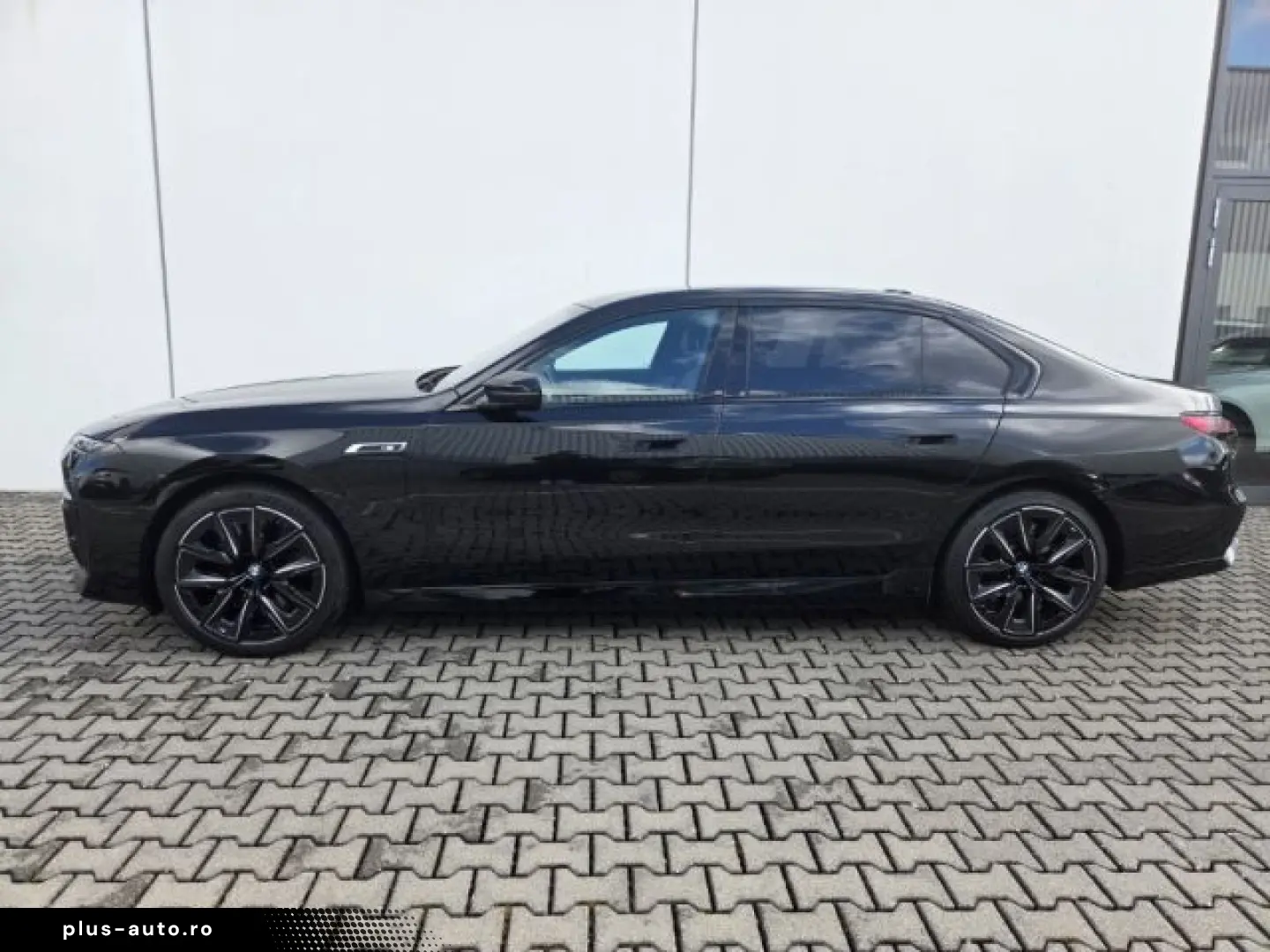 BMW M760 e xDrive Limousine Luftfederung AD Niveau N