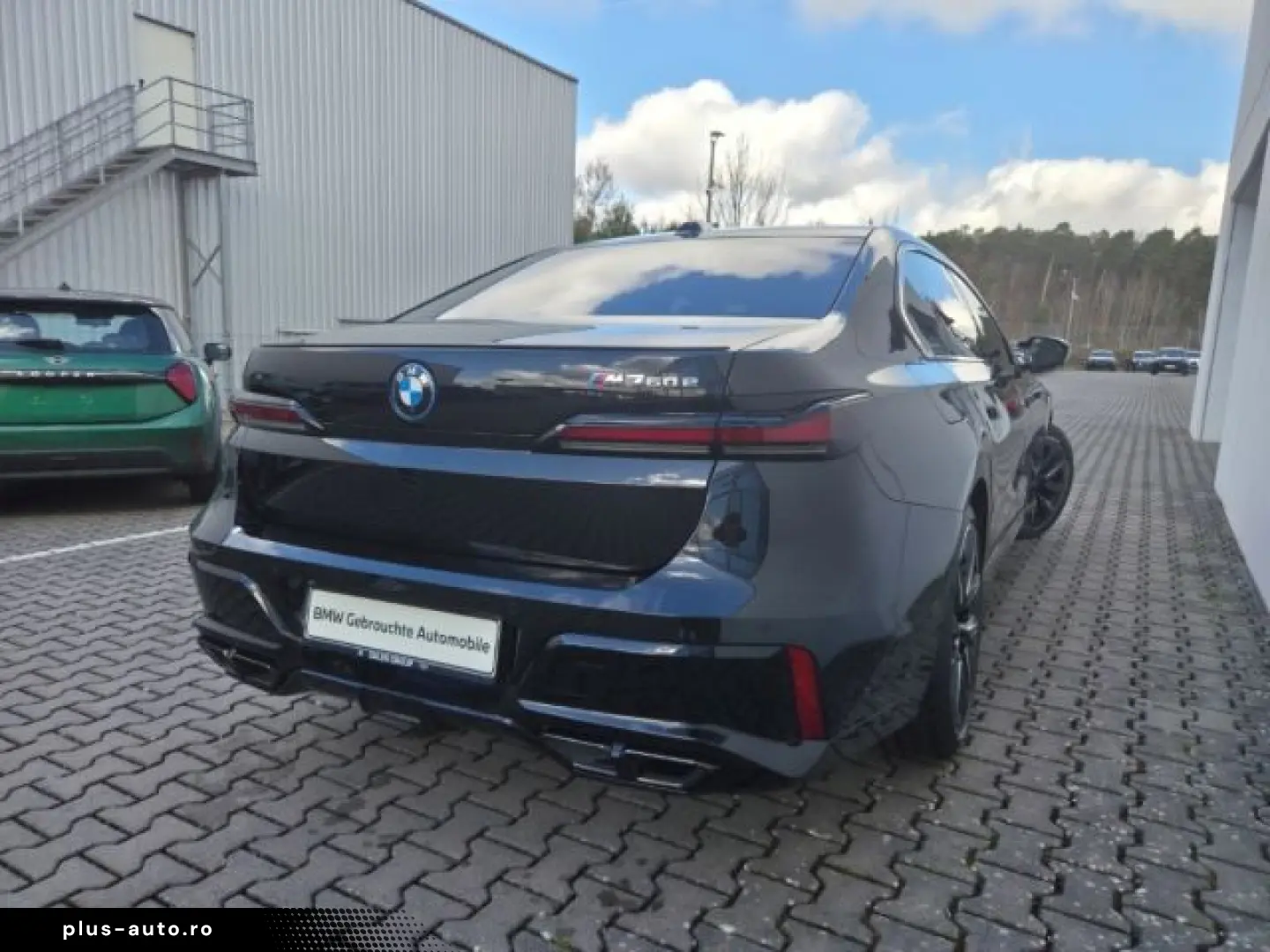 BMW M760 e xDrive Limousine Luftfederung AD Niveau N