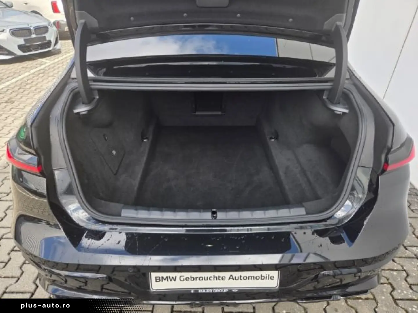 BMW M760 e xDrive Limousine Luftfederung AD Niveau N