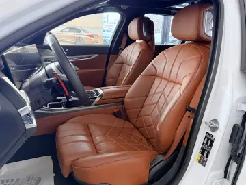 BMW M760e xDrive  Vollausstattung FULL Unfallfrei