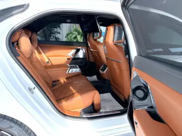 BMW M760e xDrive  Vollausstattung FULL Unfallfrei